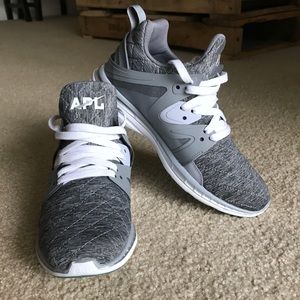 APL Ascend training sneakers