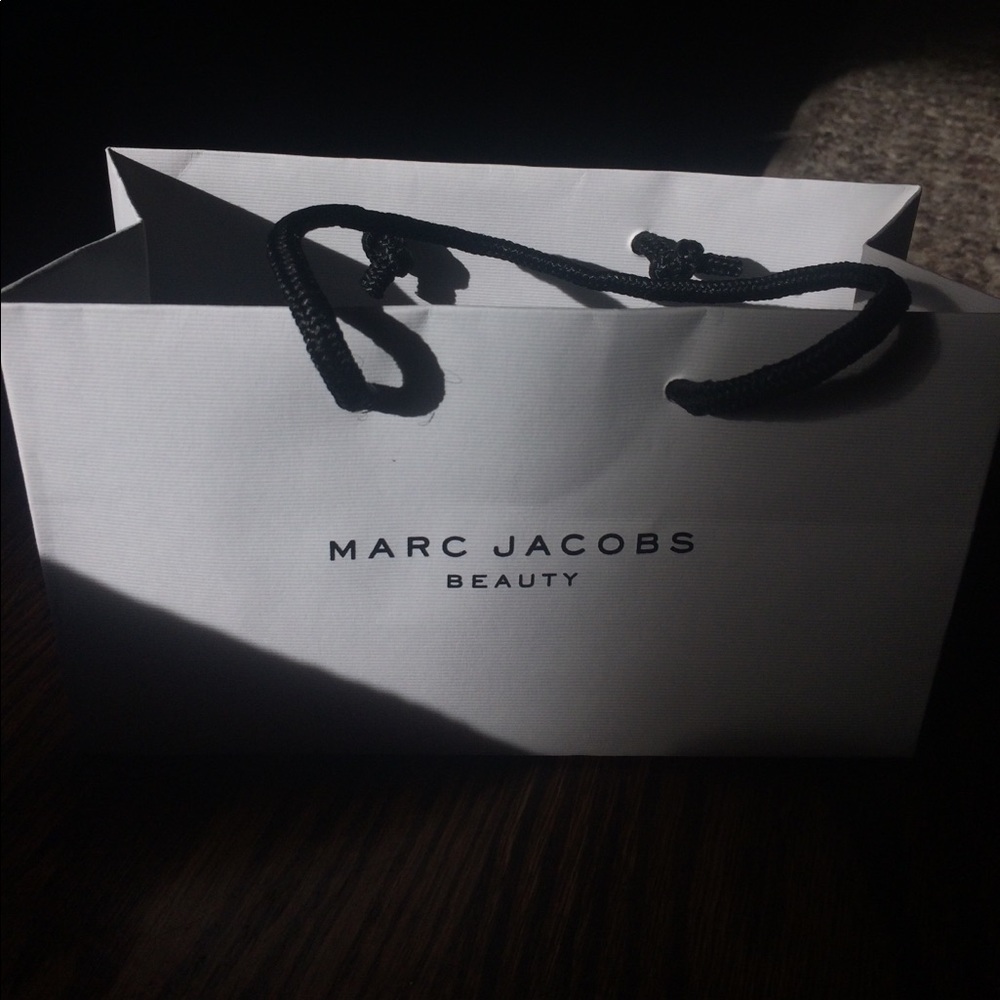 Marc Jacobs Beauty Bag: NYFW (Mascara + Eyeliner) - Picture 7 of 7