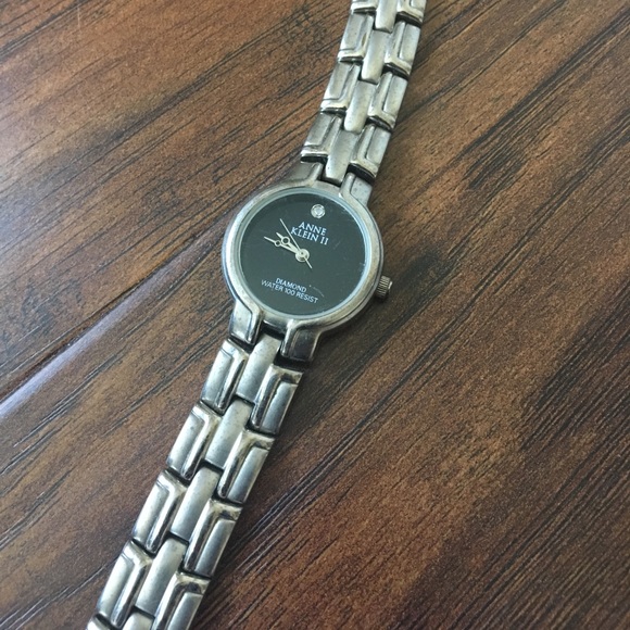 •Anne Klein II Diamond Watch• - Picture 3 of 4
