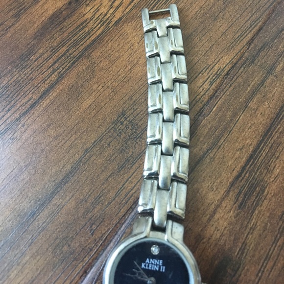 •Anne Klein II Diamond Watch• - Picture 4 of 4