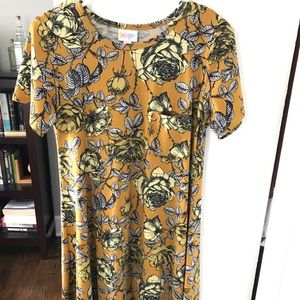 XS Lularoe Carly