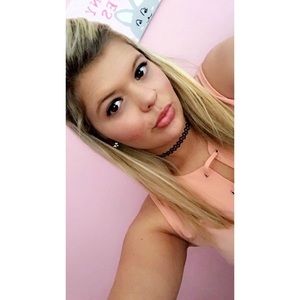 Meet your Posher, Nicole