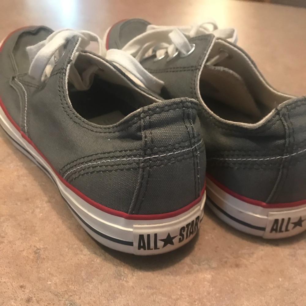 Converse tennis shoes