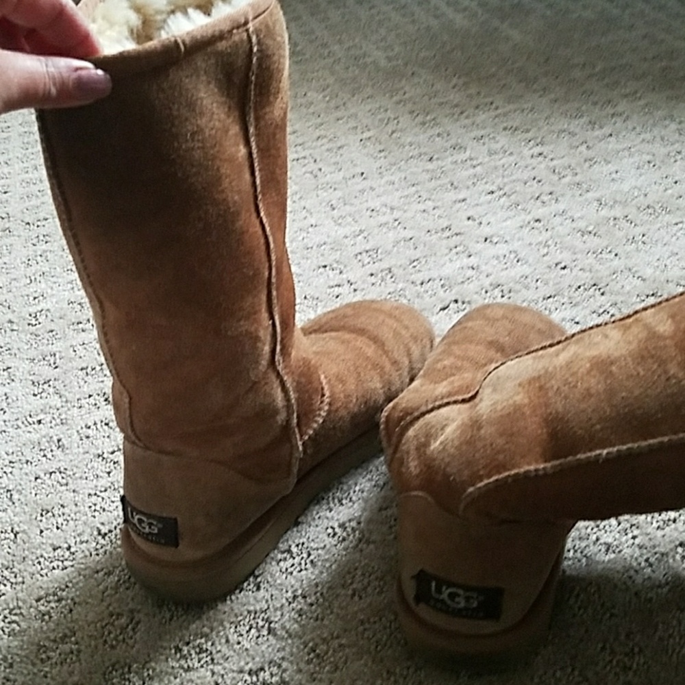 ❤SOLD❤ Uggs. Size6