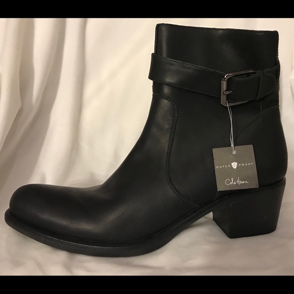 COLE HAAN Black ANKLE BOOTS SIZE 9.5 waterproof
