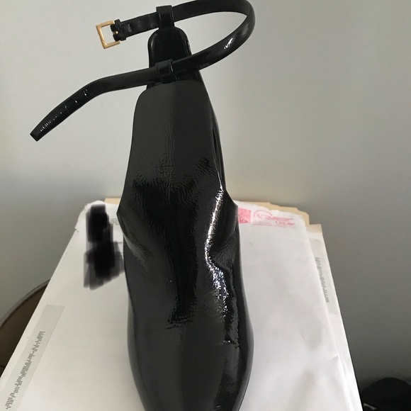 Gucci Patent Leather Heels - Picture 3 of 5