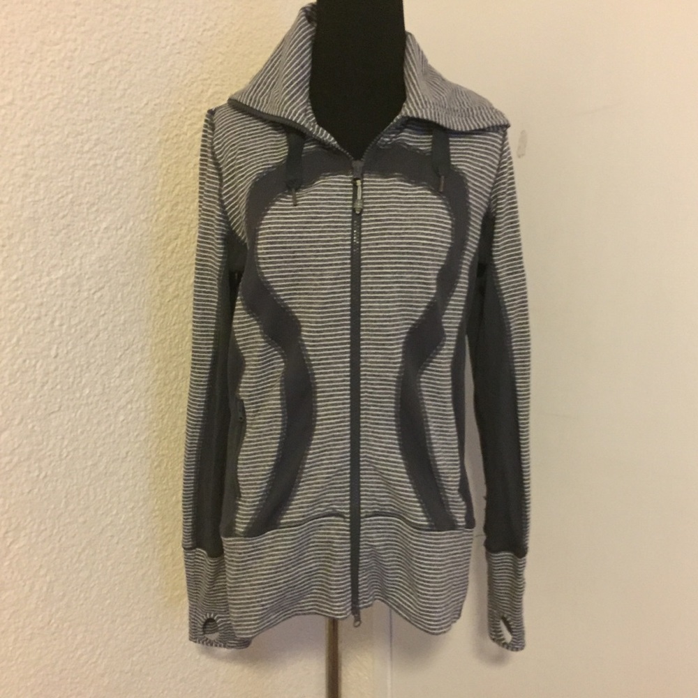 Lululemon Live simple jacket Stripe grey.