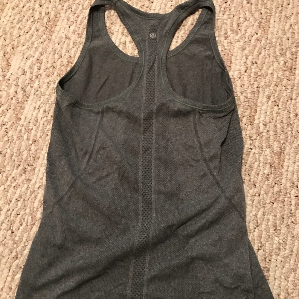 Lululemon tank top, size 6