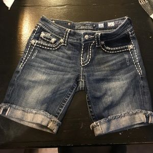 Miss me Bermuda shorts