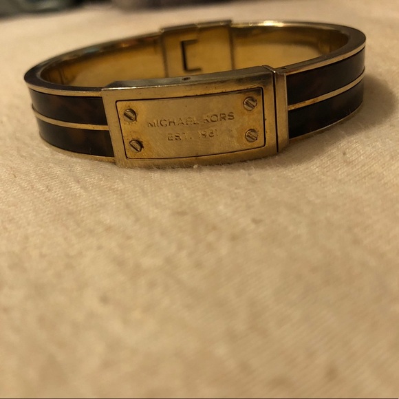 Michael Kors Tortoise Hinge Bracelet - Picture 1 of 7