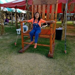 Meet your Posher, Tina