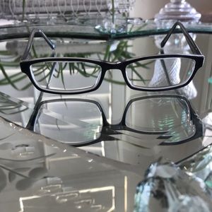 Todd Rogers men’s eyewear