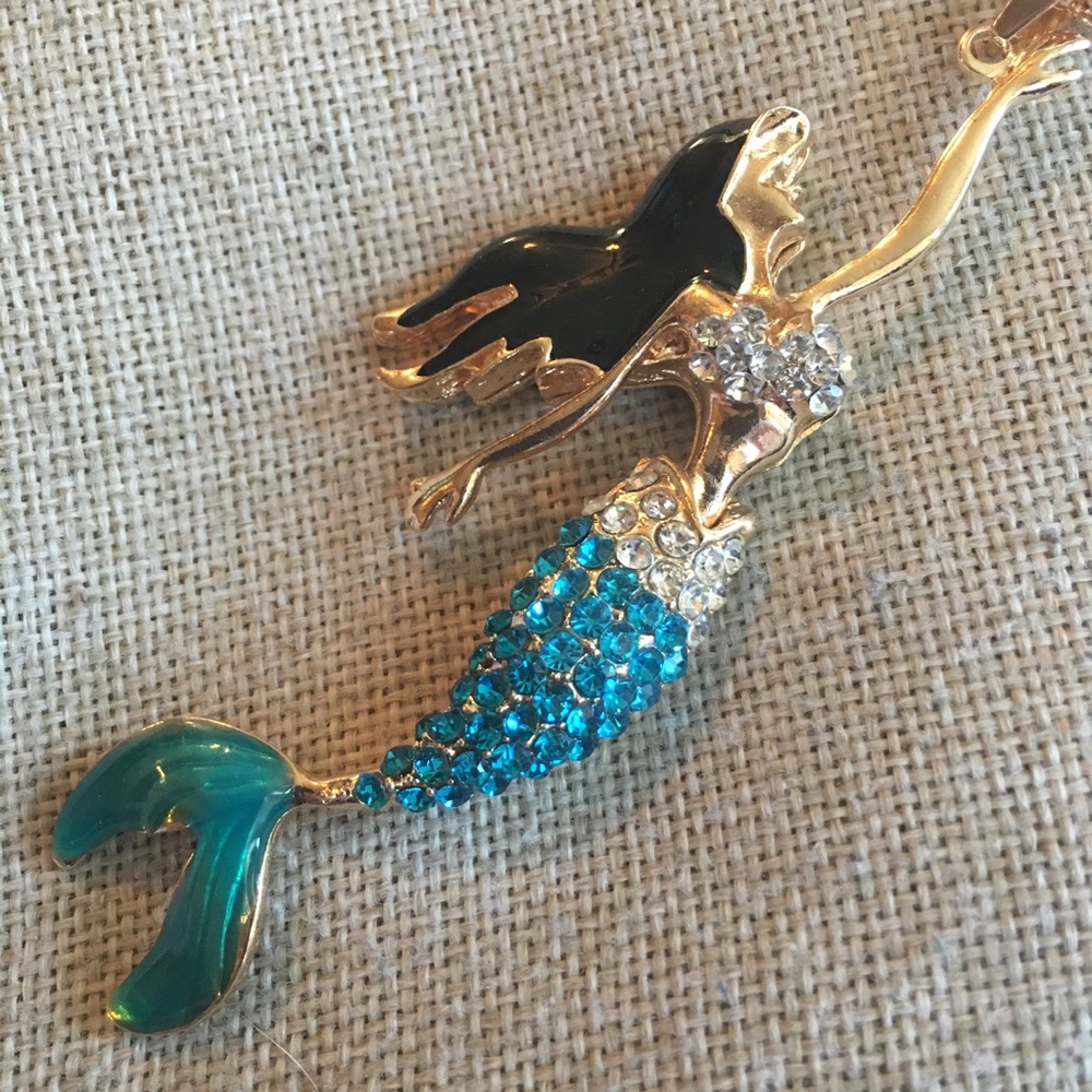 (R3) Gorgeous Mermaid Necklace - Picture 2 of 7