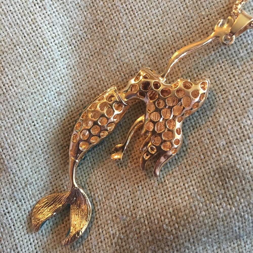 (R3) Gorgeous Mermaid Necklace - Picture 4 of 7