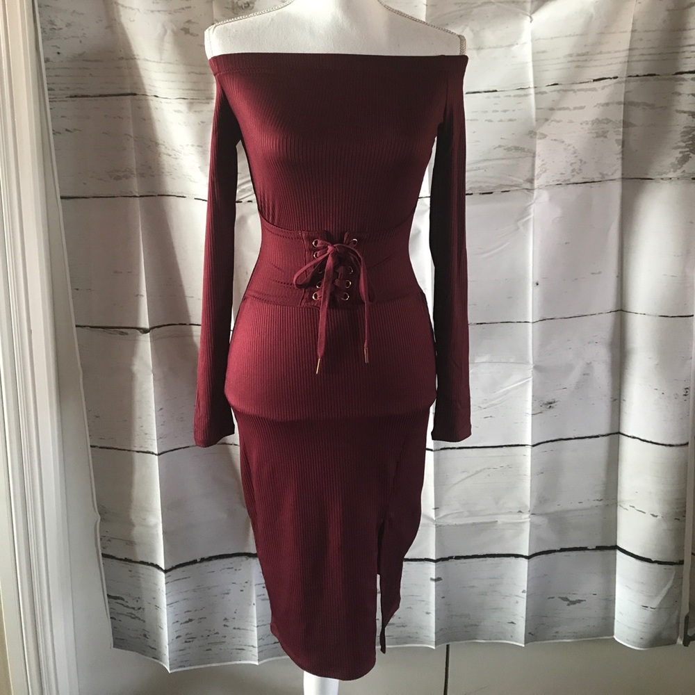 Off-the-shoulder Bodycon dress with corset