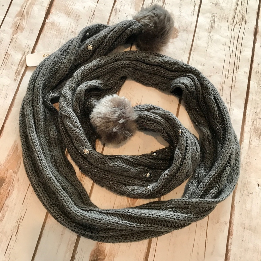 Charming Charlie's - Gorgeous Gray Scarf, NWT