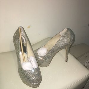 Beautiful shimmer platform heel