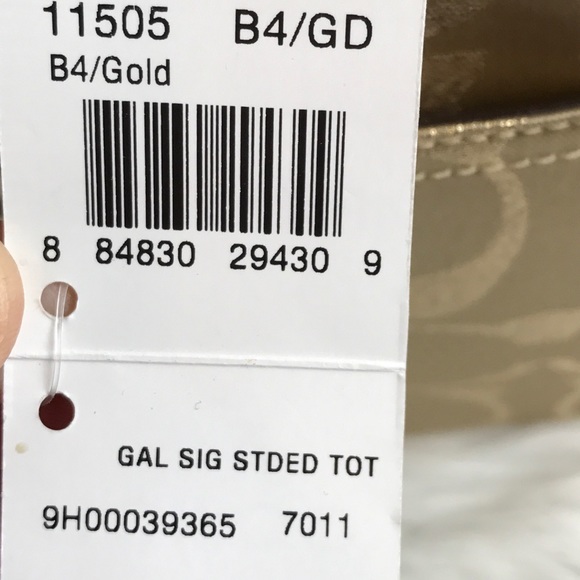 NWT Vintage Coach Gold Gallery Signature Studded Tote & Wristlet set - Picture 8 of 8