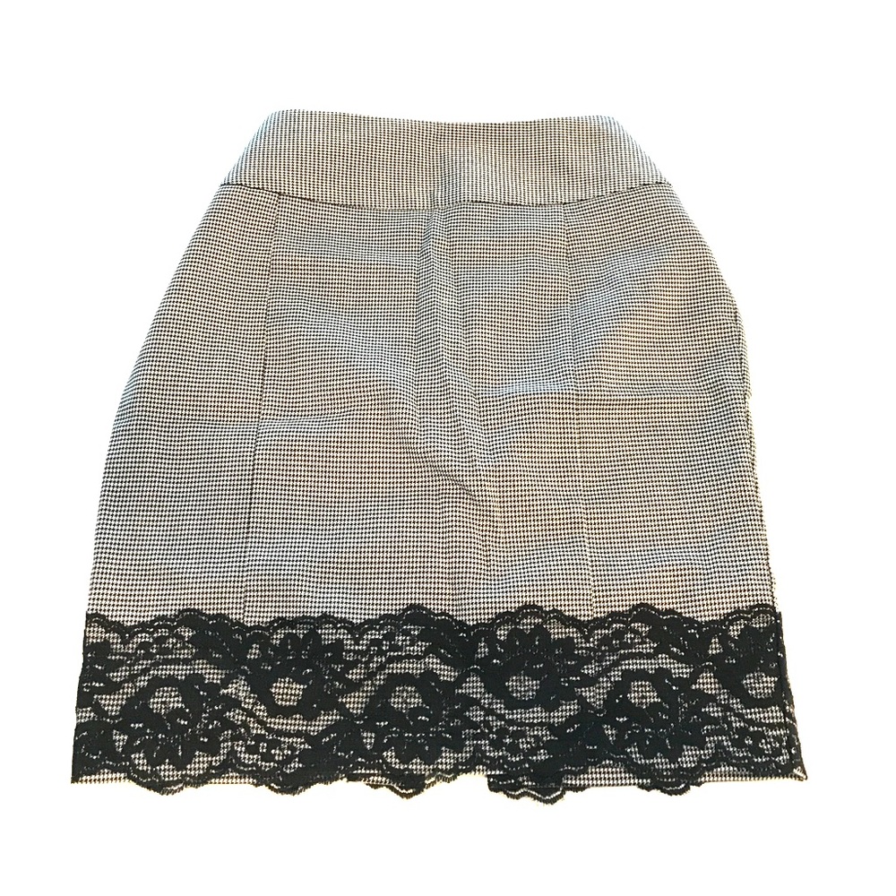 Short Lace Trimmed Pencil Skirt