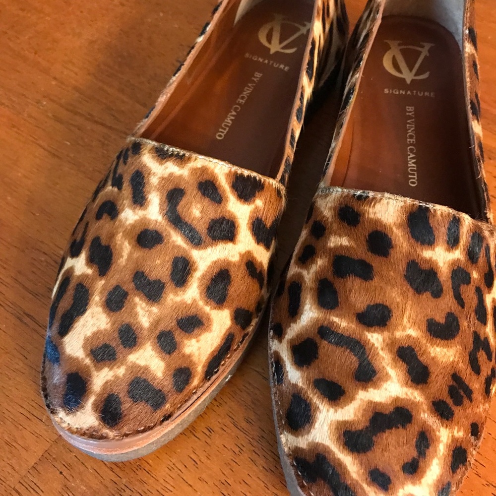 Vine Camuto leopard print shoes