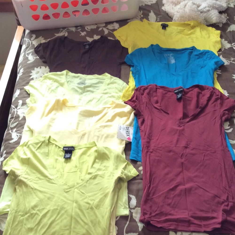V neck t-shirts