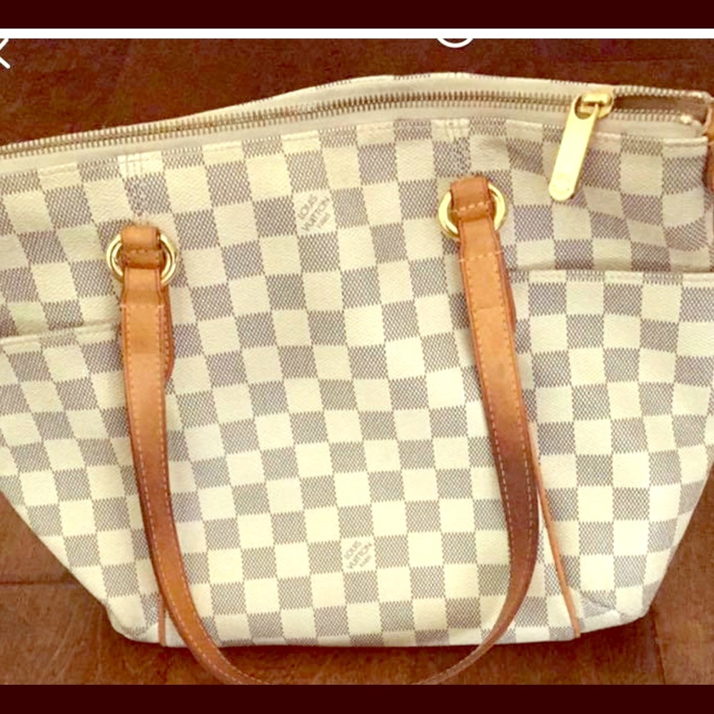 Pre-Loved Louis Vuitton Totally PM