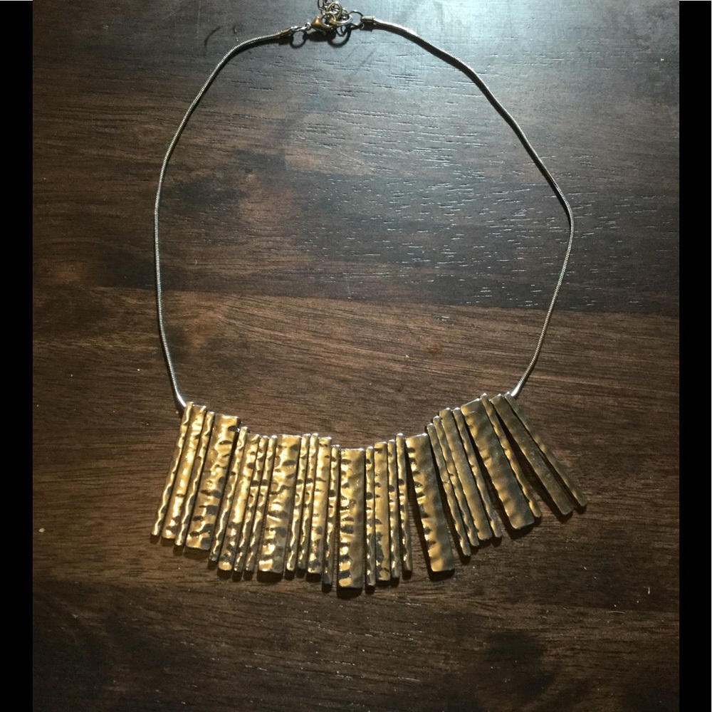 Fringe collar necklace