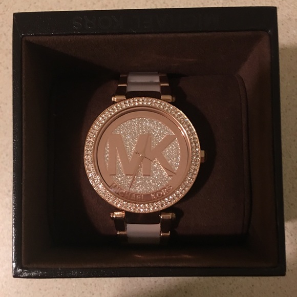MIchael Kors rose gold watch