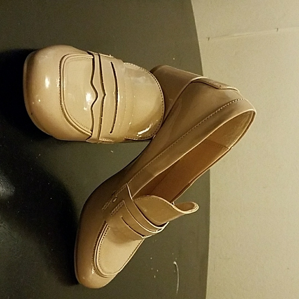 Shoes - Picture 3 of 5