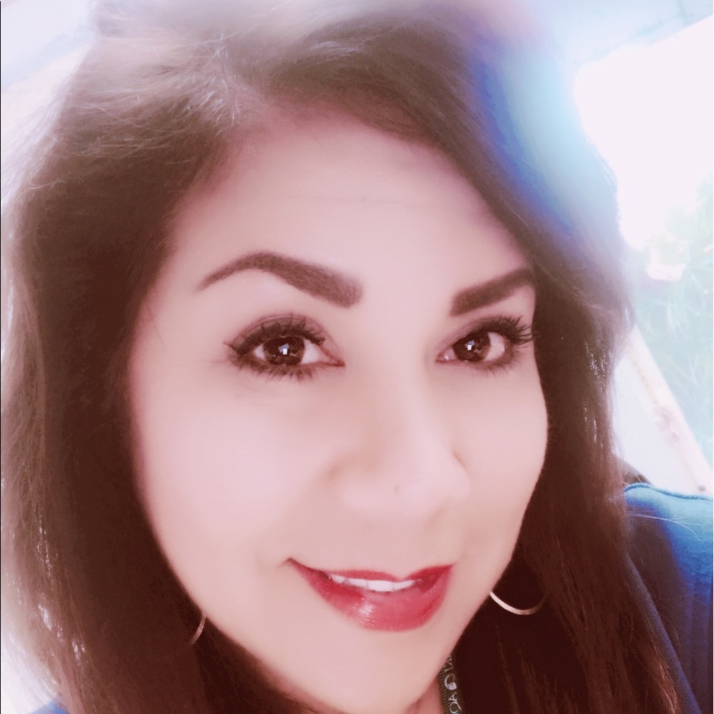 Meet your Posher, Trina