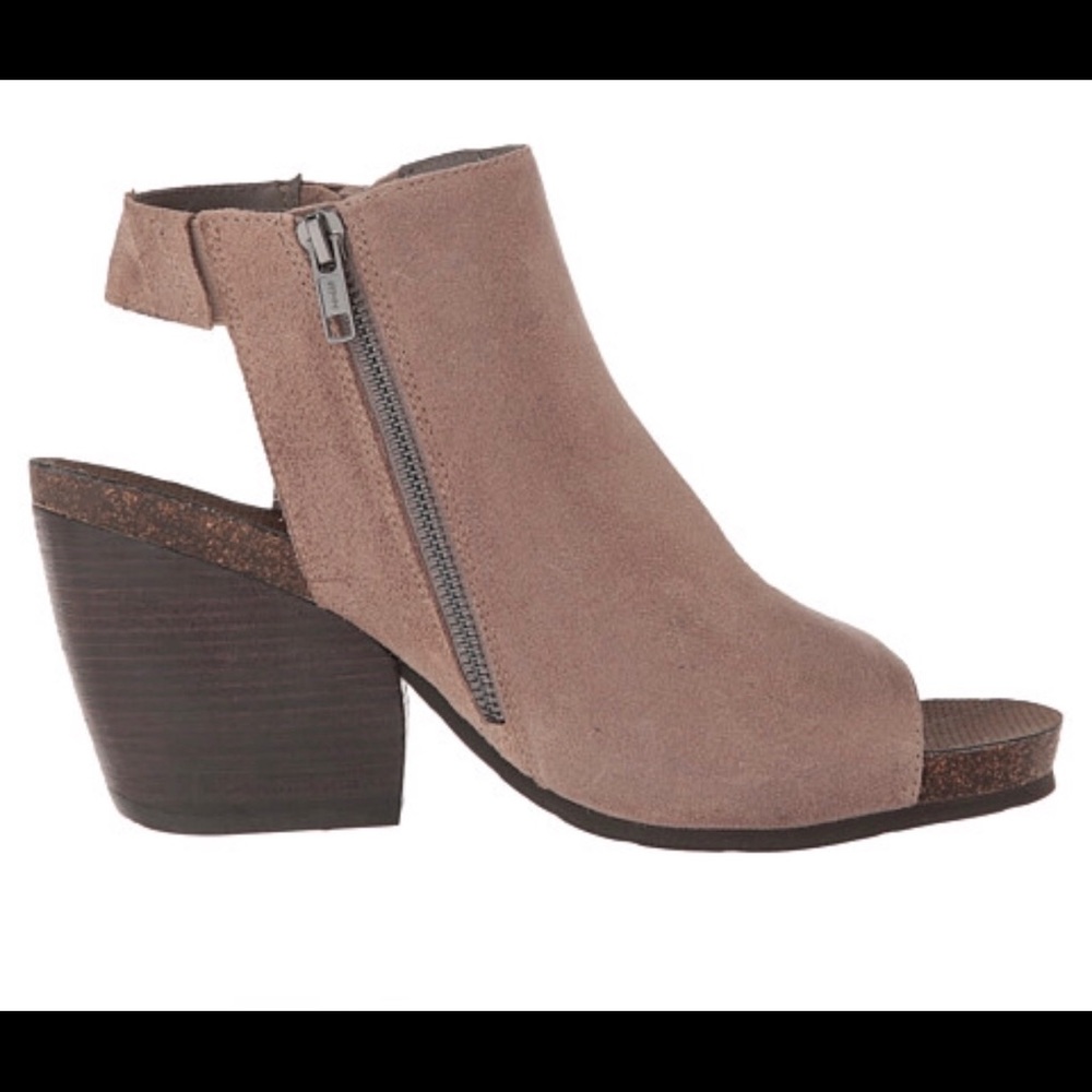 New! OTBT Flower Child Women's Sandal -Grey Powder - Picture 4 of 7