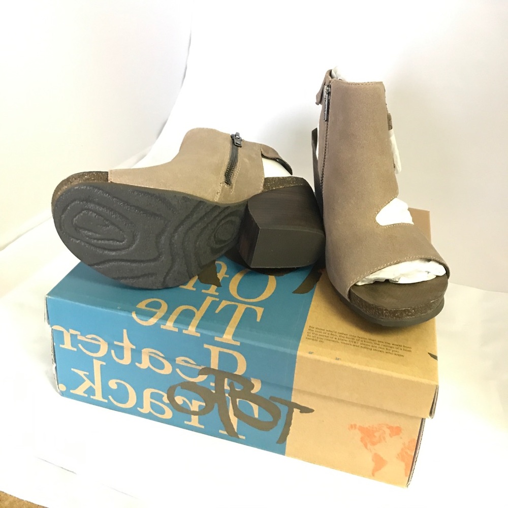 New! OTBT Flower Child Women's Sandal -Grey Powder - Picture 7 of 7