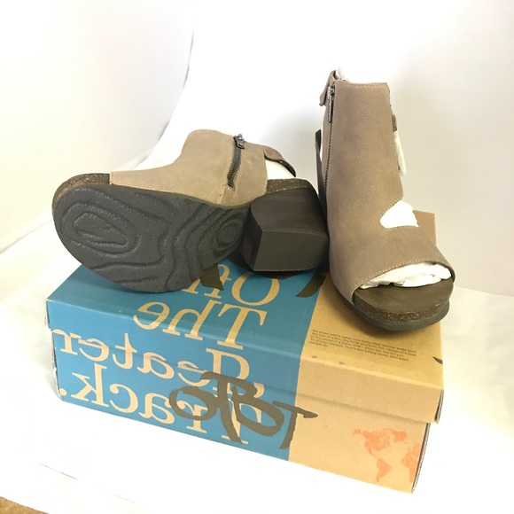 New! OTBT Flower Child Women's Sandal -Grey Powder - Picture 7 of 7