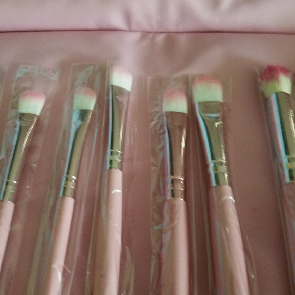 1 left ~Clutch /makeup bag /brush set - Picture 6 of 7