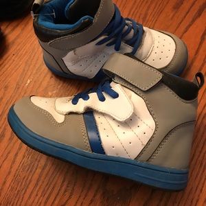 Boys sneakers
