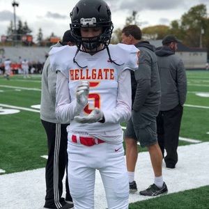 Meet your Posher, Hunter