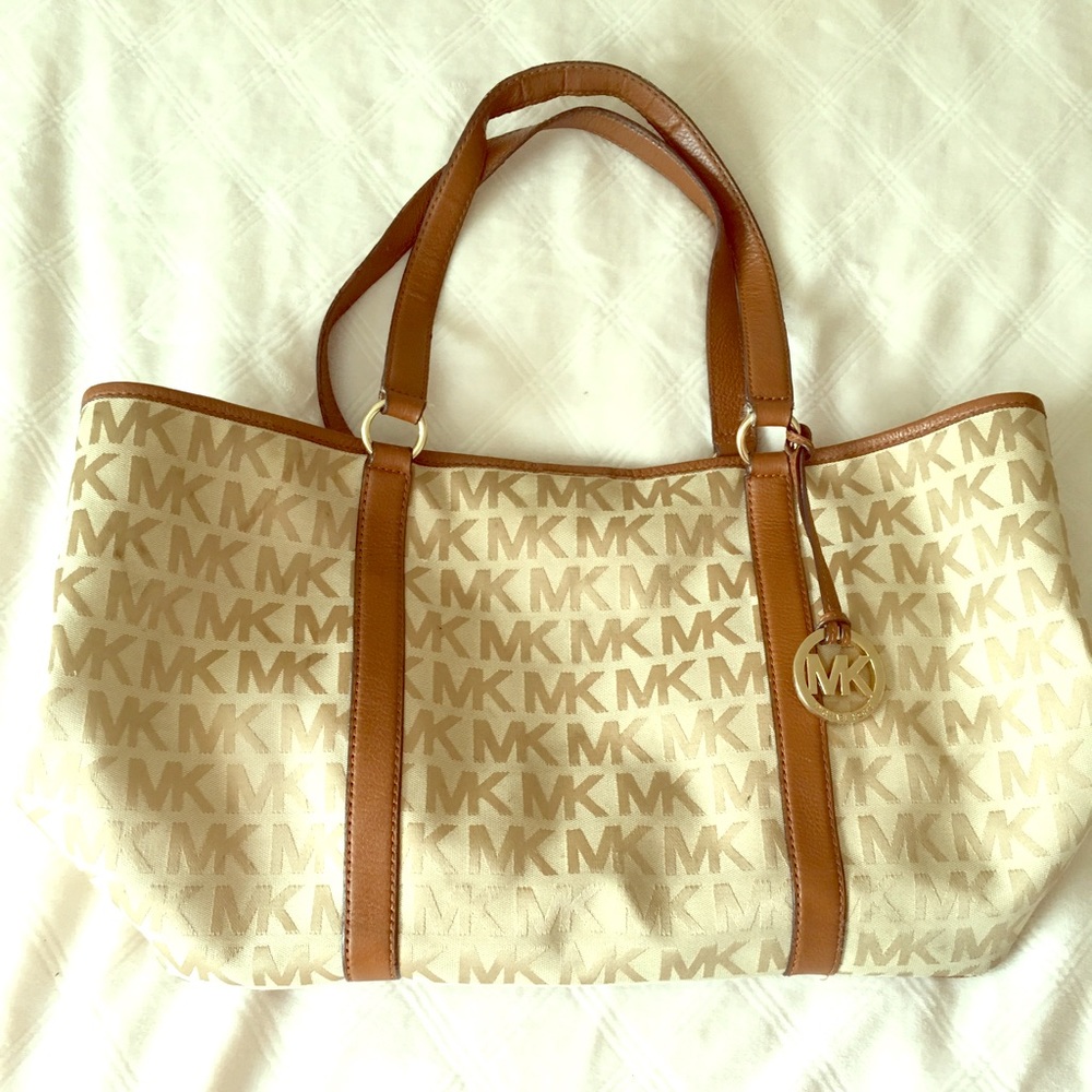 Michael Kors Large Tote bag / Diaper bag.