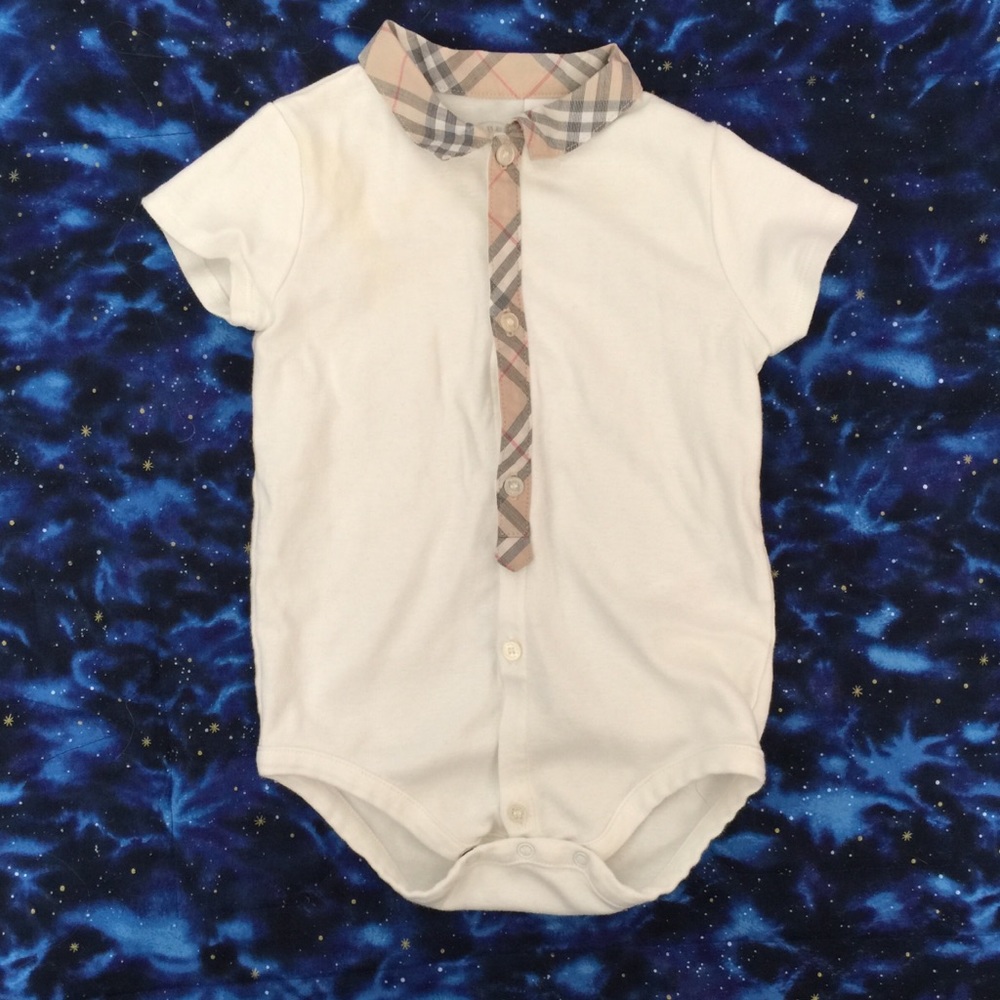 Burberry onesie size 9 months