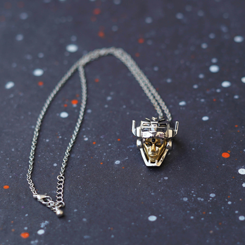 Han Cholo Voltron Ring with Necklace