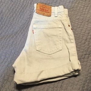 Levi high waisted shorts