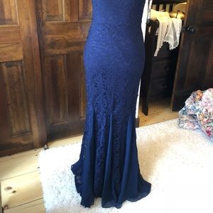 NWT Navy lace gown maxi 4 small