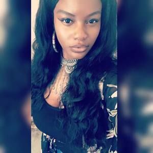 Meet your Posher, Naomi