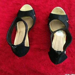 Black wedges shoes