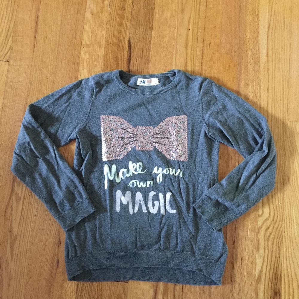 H&M Girl Sequin bow holiday sweater (6-8 yrs old)