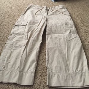 Cargo Capri pants
