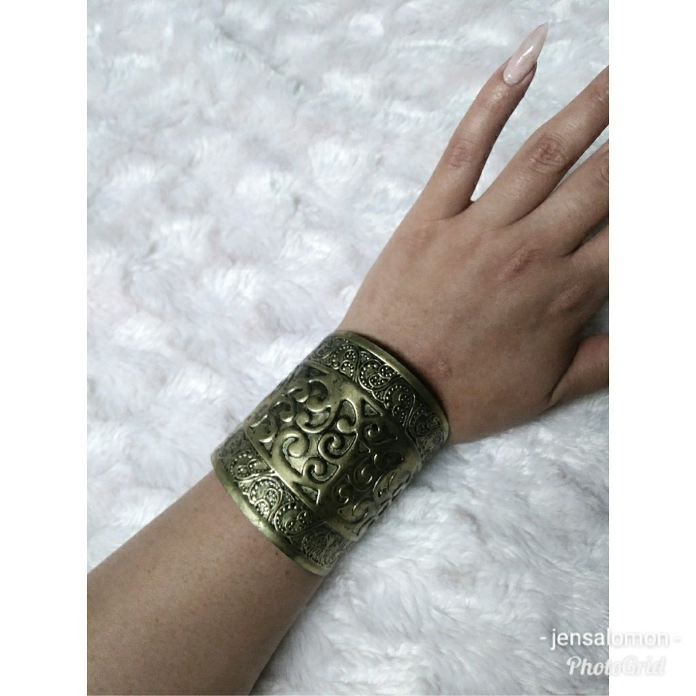 Vintage gold braclet