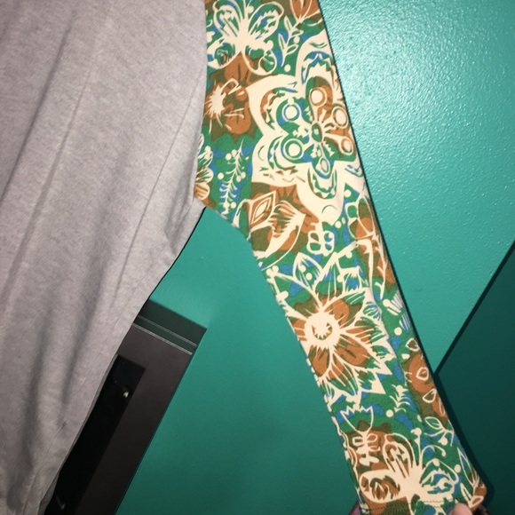 Lularoe baseball tee - Picture 2 of 2