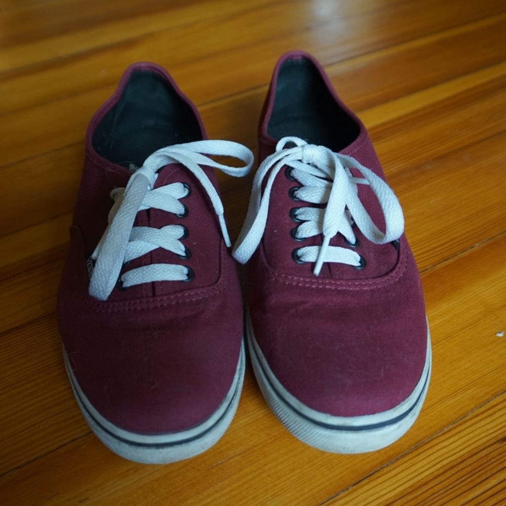 Maroon Vans women's 9