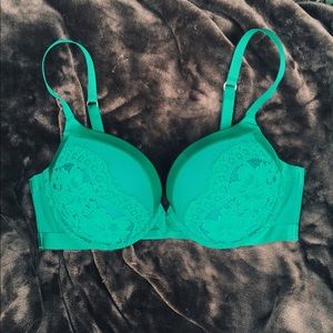 NWOT VS Very Sexy Push-up green bra 36D