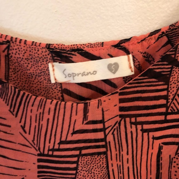 Patterned flowy top - Picture 4 of 5